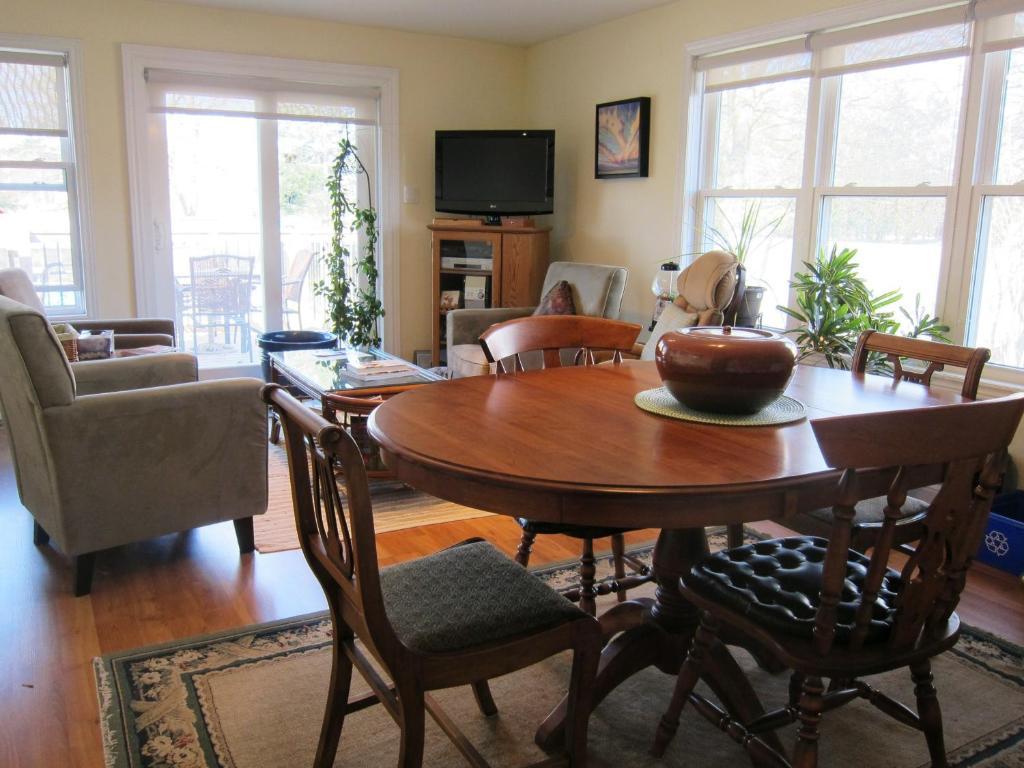 Twin Pines Bed And Breakfast Peterborough Exterior foto