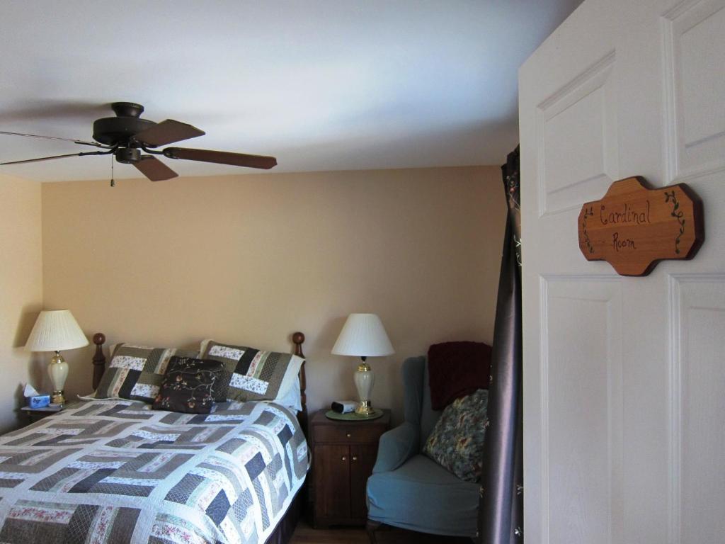Twin Pines Bed And Breakfast Peterborough Exterior foto